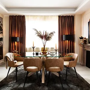 Qult - The Aristocrat Bucharest