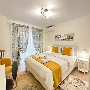 Sunrise Center Daire