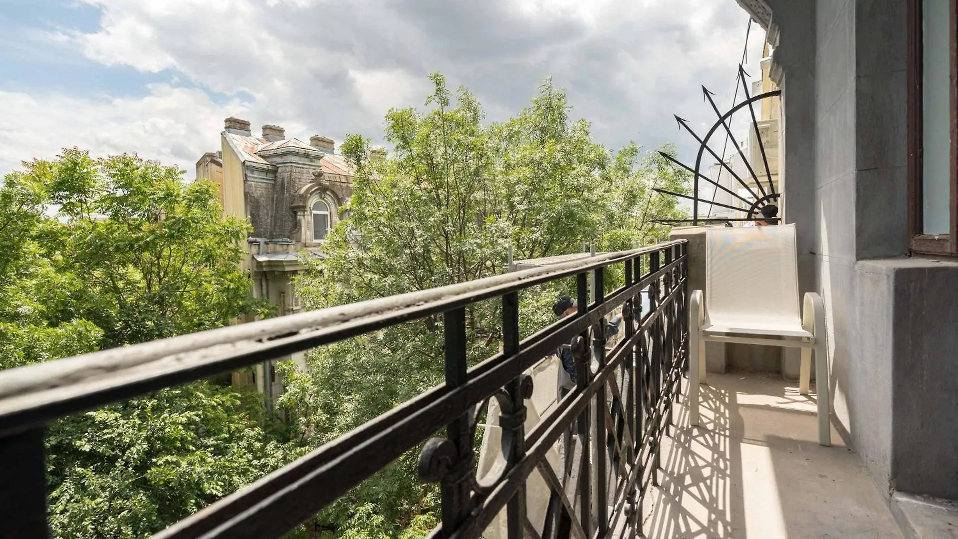 Elegant 3Br Flat Steps From Romanian Athenaeum Bucharest 0*,  Romania