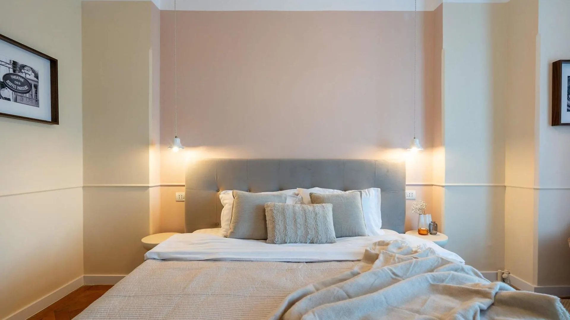 Apartment Elegant 3Br Flat Steps From Romanian Athenaeum Bucharest