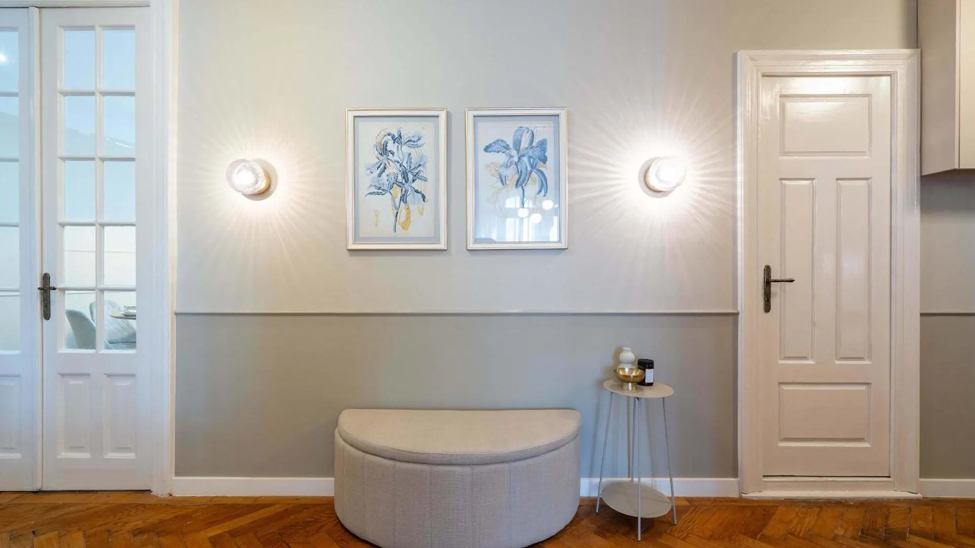 Elegant 3Br Flat Steps From Romanian Athenaeum Bucharest